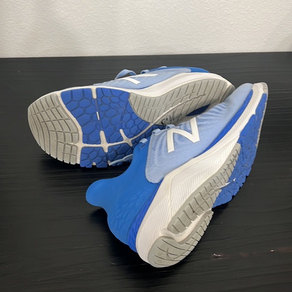 New Balance Womens Fresh Foam 860 v11 Shoes Light Blue White Size 7.5 - Picture 11 of 14